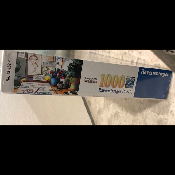 Disney Pixar Ravensburger Premium Puzzle - Picture 3 of 4